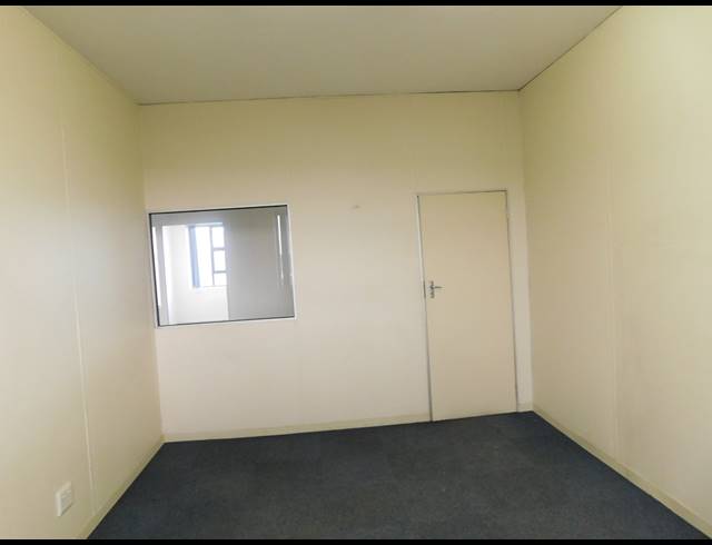487M² OFFICE TO LET IN FERNDALE